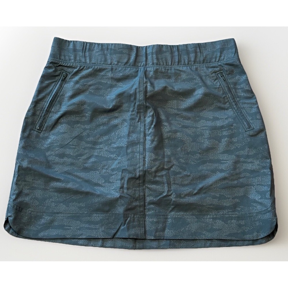 NWOT Orvis Womens Large Green Camo Embossed Print Pull-On Travel Skort Pockets